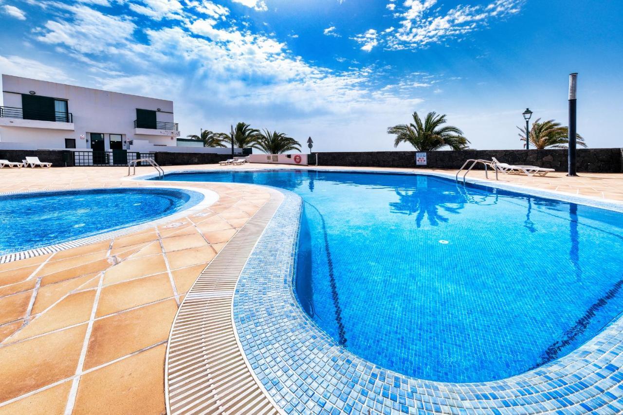 Casa Costa Esmeralda-Shared Pool Costa Teguise Bagian luar foto