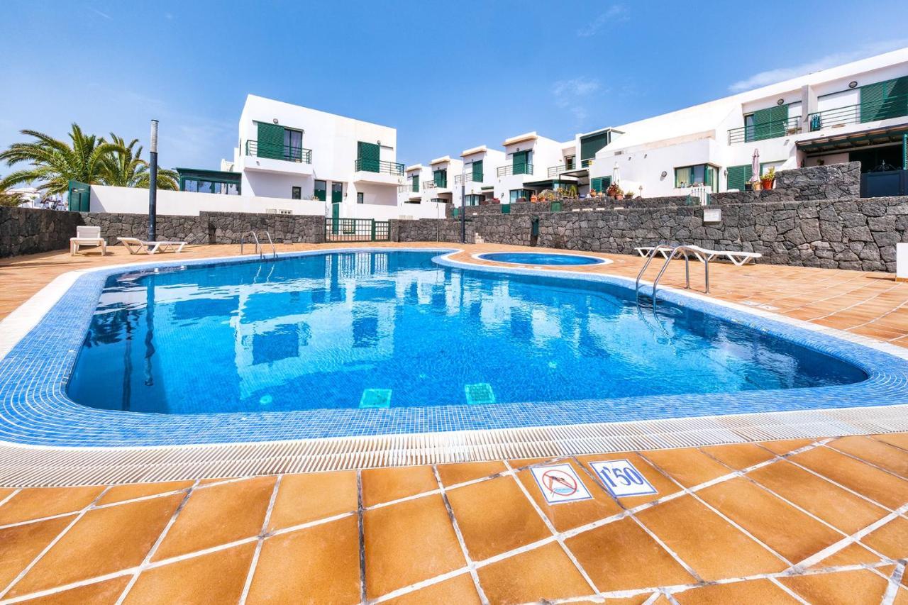 Casa Costa Esmeralda-Shared Pool Costa Teguise Bagian luar foto
